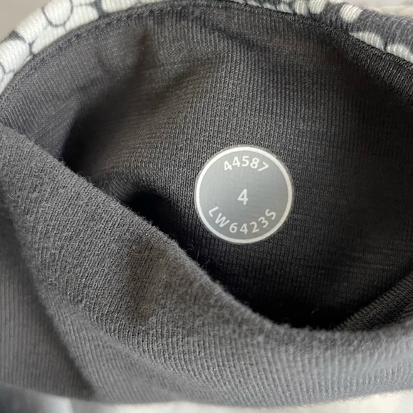 Lululemon Wunder Under Crop Twiggy White Black Printed Floral Nimbus Leggings - Picture 6 of 7